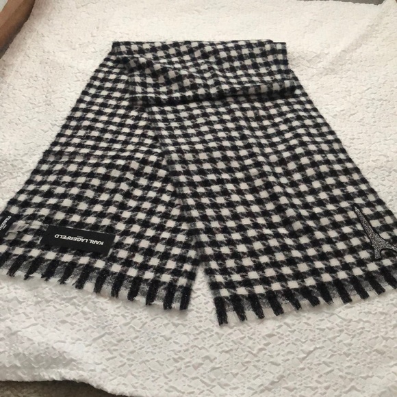 Karl Lagerfeld Black & White Plaid Rectangular Scarf Eiffel Tower Patch NWT - Picture 10 of 16